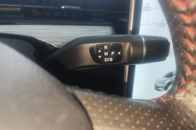 Used NETA V 2022 Chao 300 Lite Ternary Lithium Gear Lever