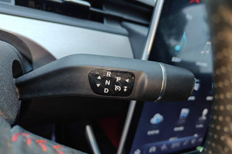Used NETA V 2022 Pro Long-Range Smart Edition Gear Lever