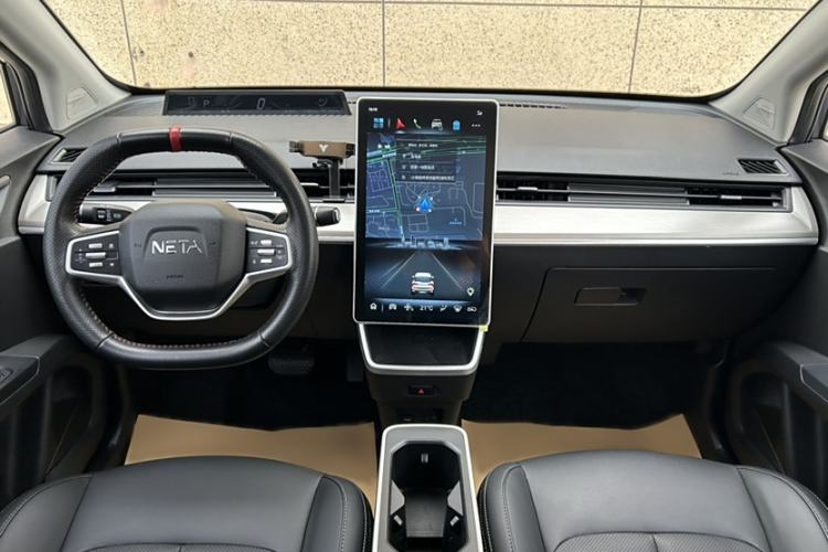 Used NETA V 2022 Pro Long-Range Smart Edition Interior 1