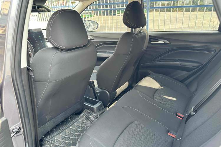Used NETA V 2022 Standard Range Industry Custom Edition Interior 3