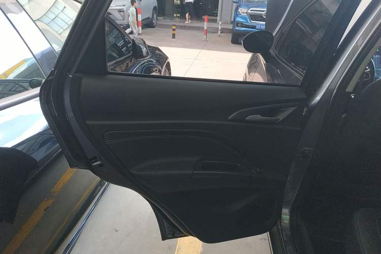 Used NETA V 2022 Chao 400 Lite Interior 8
