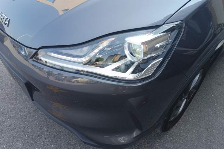 Used NETA V 2022 Standard Range Industry Custom Edition Left Front Headlight