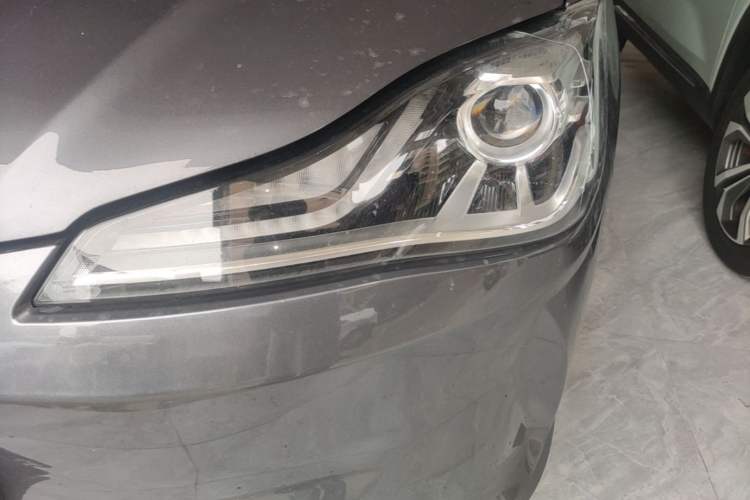 Used NETA V 2022 Pro Industry Custom Edition Left Front Headlight