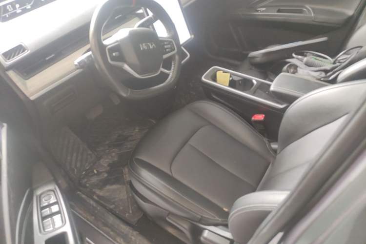 Used NETA V 2022 Pro Industry Custom Edition Left Front Seat