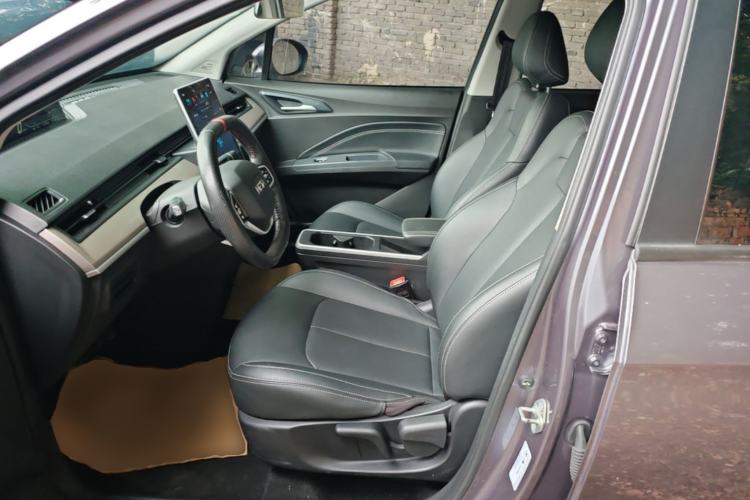 Used NETA V 2022 Pro Long-Range Smart Edition Left Front Seat