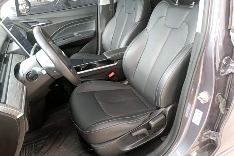 Used NETA V 2022 Chao 400 Lite Left Front Seat