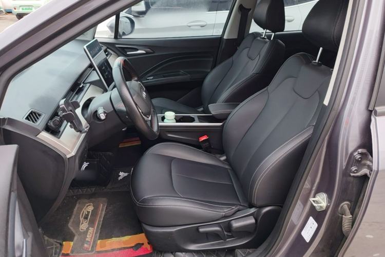 Used NETA V 2022 Pro Long-Range Smart Edition Left Front Seat