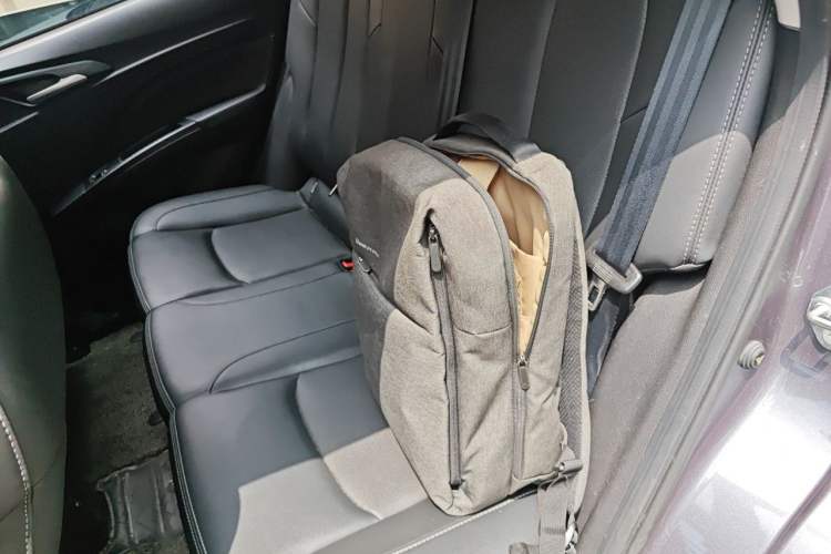 Used NETA V 2022 Chao 400 Lite Left Rear Seat