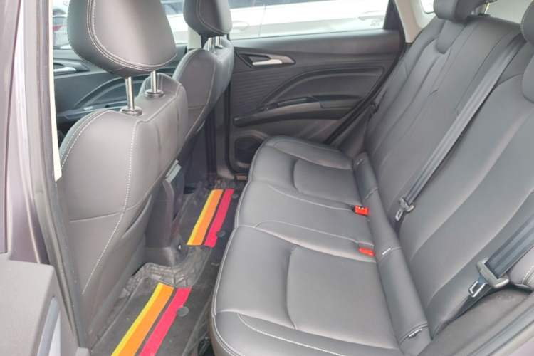 Used NETA V 2022 Pro Long-Range Smart Edition Left Rear Seat