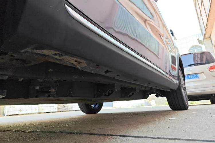 Used NETA V 2022 Chao 400 Industry Custom Edition Left Side Sill