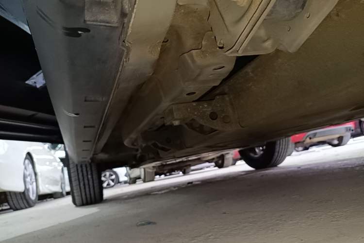 Used NETA V 2022 Chao 300 Lite Ternary Lithium Left Side Sill