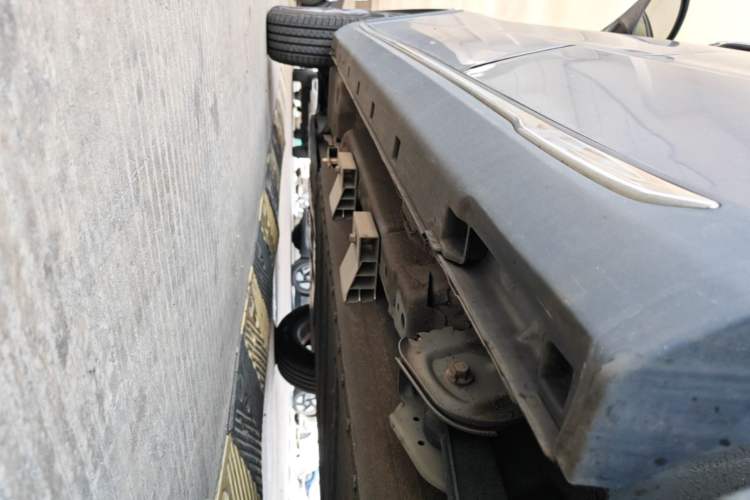 Used NETA V 2022 Chao 300 Industry Custom Edition Left Side Sill