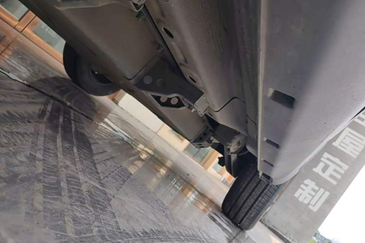 Used NETA V 2022 Long-Range Industry Custom Edition Left Side Sill