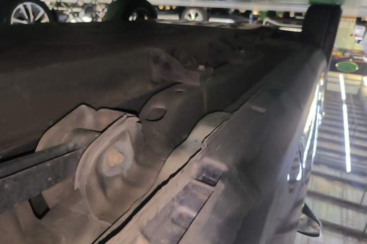 Used NETA V 2022 Chao 400 Pro Left Side Sill