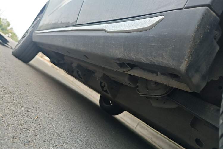 Used NETA V 2022 Chao 400 Lite Left Side Sill