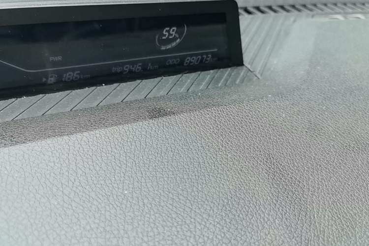 Used NETA V 2022 Chao 300 Lite Lithium Iron Phosphate Odometer Close Up