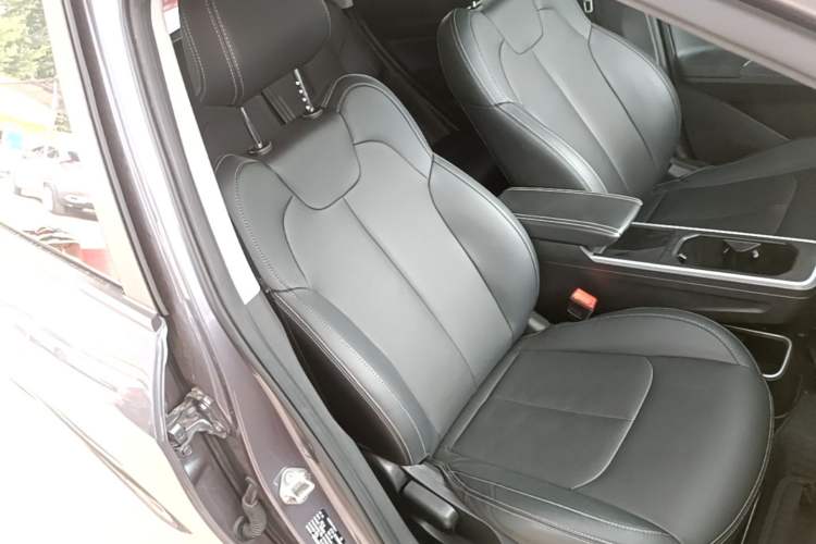 Used NETA V 2022 Chao 400 Lite Right Front Seat