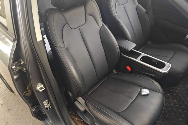 Used NETA V 2022 Chao 400 Lite Right Front Seat