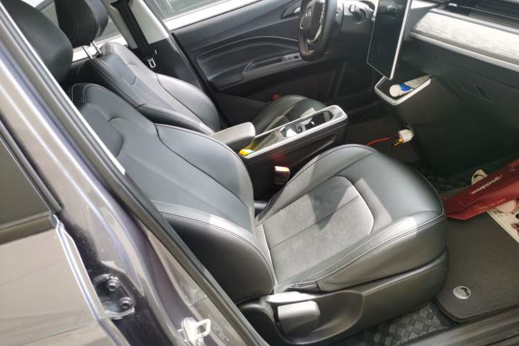 Used NETA V 2022 Chao 400 Lite Right Front Seat