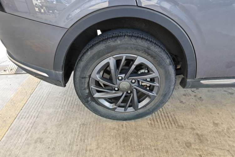 Used NETA V 2022 Chao 300 Industry Custom Edition Right Rear Wheel Hub