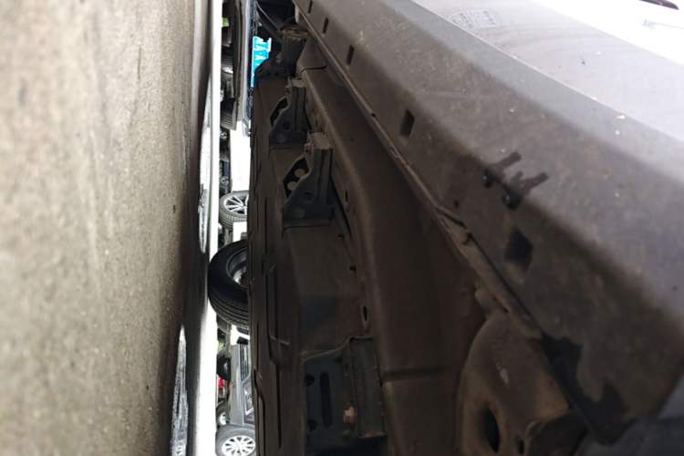 Used NETA V 2022 Pro Long-Range Smart Edition Right Side Sill