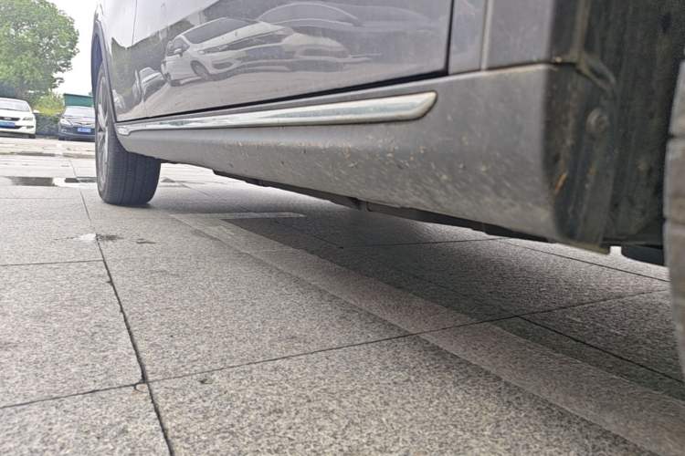 Used NETA V 2022 Chao 400 Lite Right Side Sill