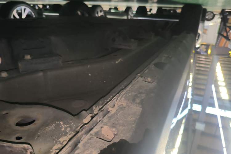 Used NETA V 2022 Chao 400 Pro Right Side Sill