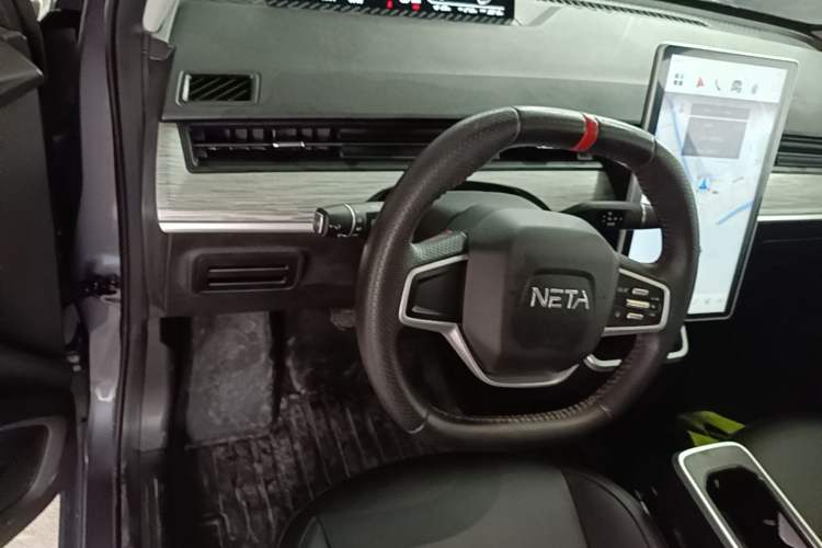 Used NETA V 2022 Chao 300 Lite Ternary Lithium Steering Wheel