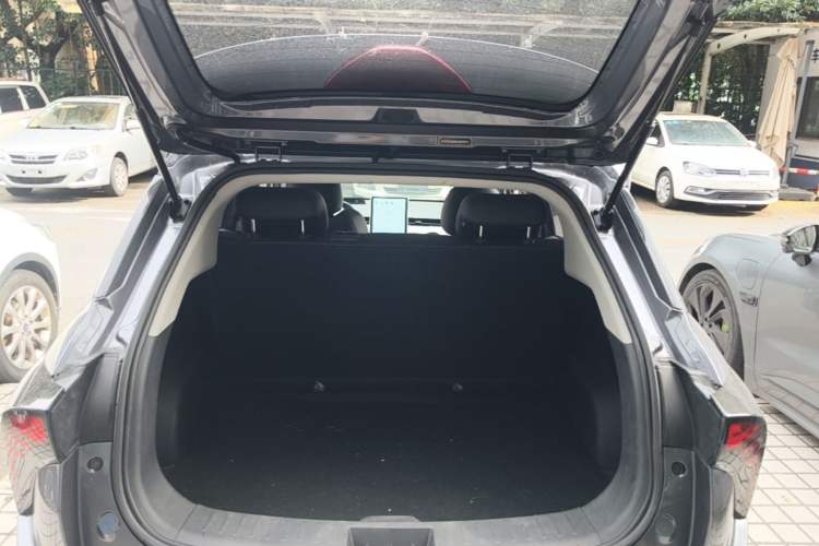 Used NETA V 2022 Chao 300 Lite Ternary Lithium Trunk