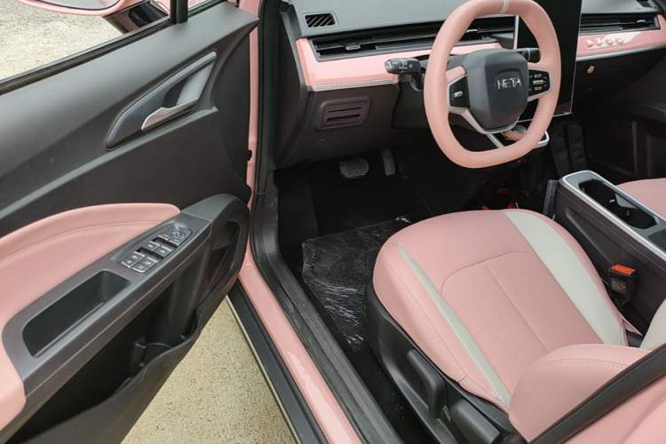 Used NETA V 2022 Chao 400 Lite Pink Custom Edition Driver Seat