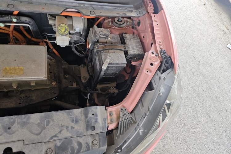 Used NETA V 2022 Chao 400 Lite Pink Custom Edition Engine Bay Left