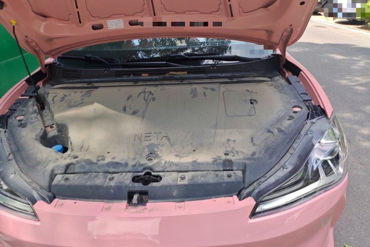 Used NETA V 2022 Chao 400 Lite Pink Custom Edition Engine Bay Left