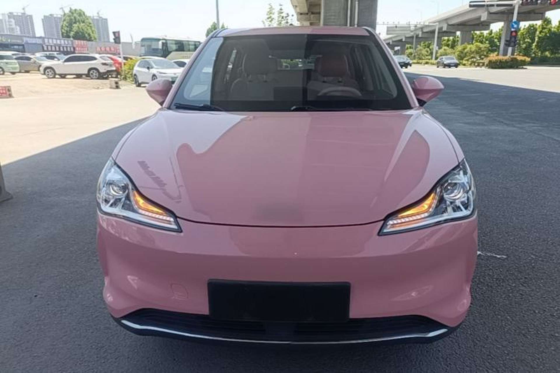 Used NETA V 2022 Chao 400 Lite Pink Custom Edition Front