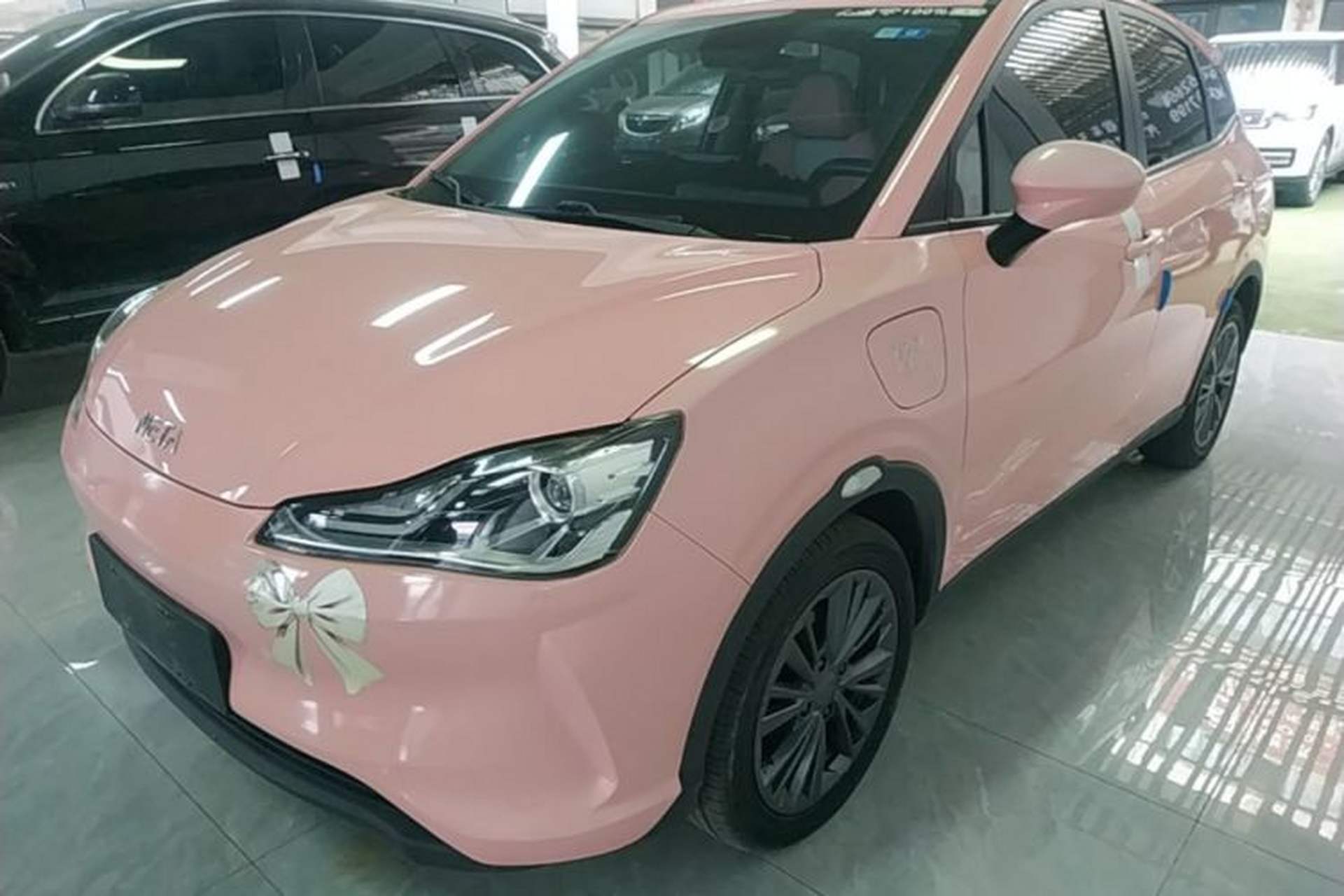 Used NETA V 2022 Chao 400 Lite Pink Custom Edition Front Left 45 Deg