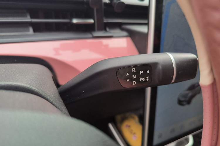 Used NETA V 2022 Chao 400 Lite Pink Custom Edition Gear Lever