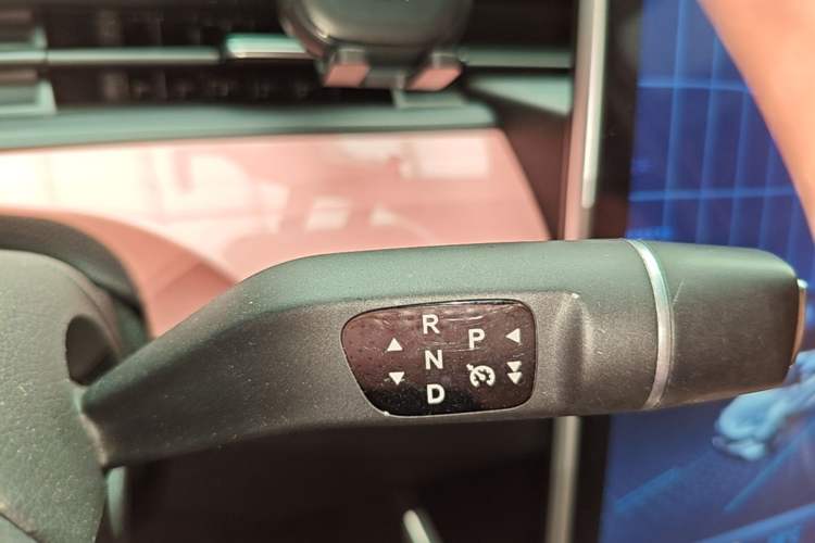 Used NETA V 2022 Chao 400 Lite Pink Custom Edition Gear Lever