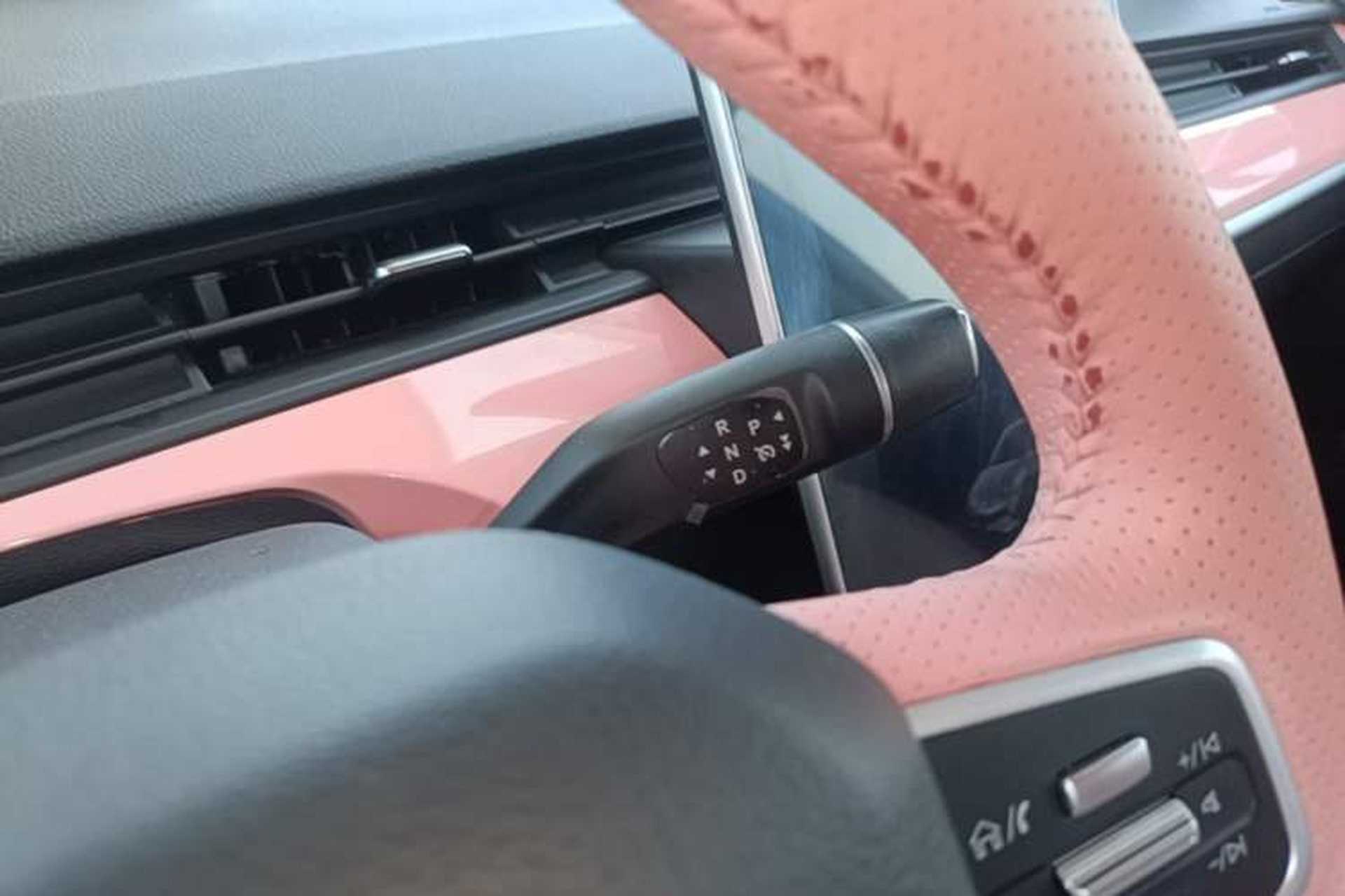 Used NETA V 2022 Chao 400 Lite Pink Custom Edition Gear Lever