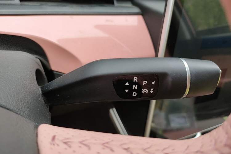 Used NETA V 2022 Chao 400 Lite Pink Custom Edition Gear Lever