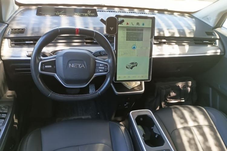 Used NETA V 2022 Chao 400 Lite Center Console