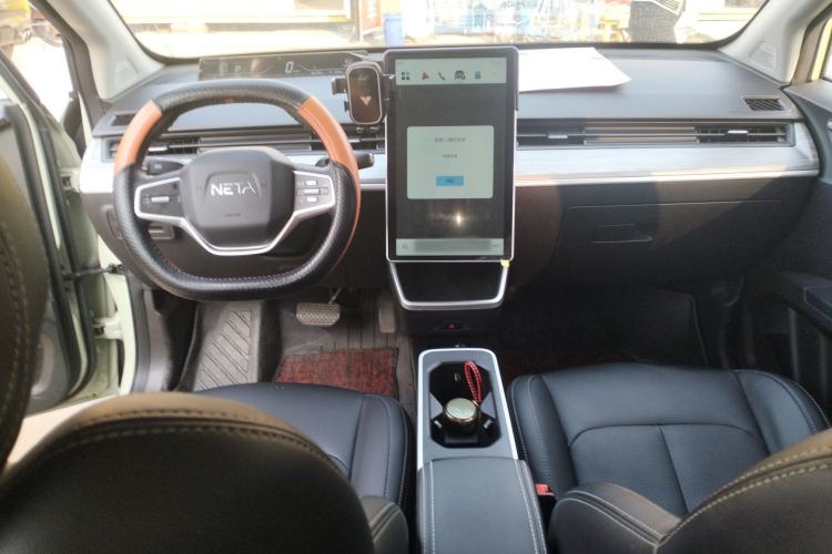 Used NETA V 2022 Chao 400 Lite Center Console