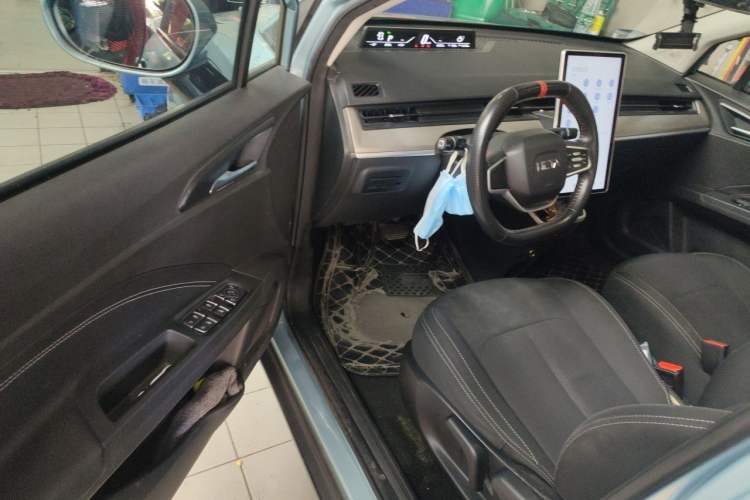 Used NETA V 2022 Standard Range Industry Custom Edition Driver Seat