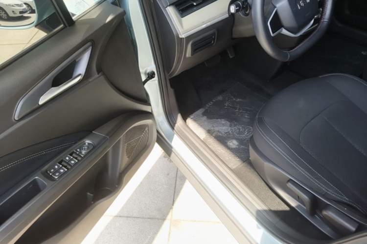 Used NETA V 2022 Chao 300 Lite Ternary Lithium Driver Seat