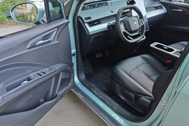 Used NETA V 2022 Chao 400 Driver Seat
