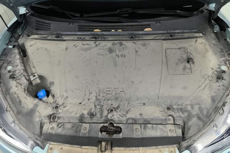 Used NETA V 2022 Chao 300 Lite Lithium Iron Phosphate Engine Bay