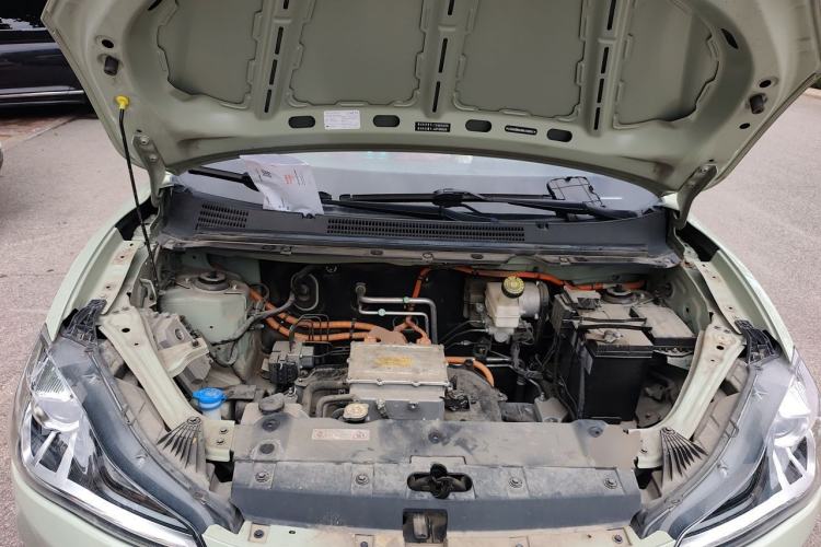 Used NETA V 2022 Chao 300 Lite Lithium Iron Phosphate Engine Bay