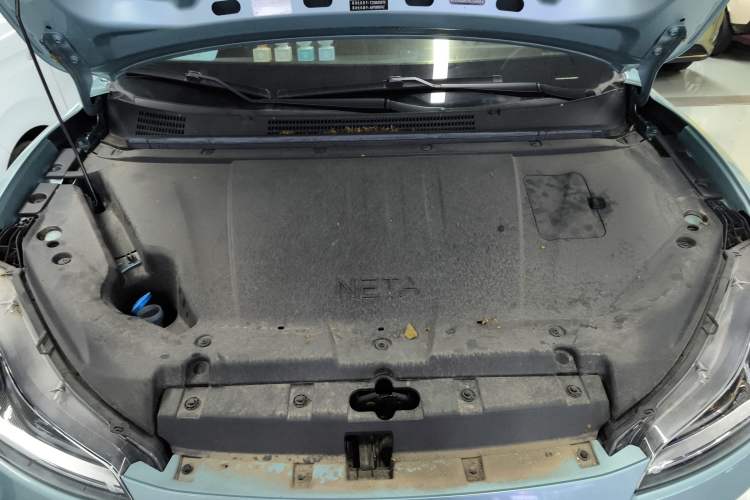 Used NETA V 2022 Chao 300 Lite Lithium Iron Phosphate Engine Bay