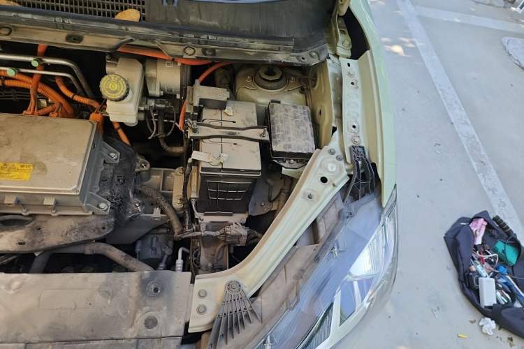 Used NETA V 2022 Chao 400 Lite Engine Bay Left