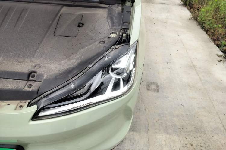 Used NETA V 2022 Chao 400 Lite Engine Bay Left
