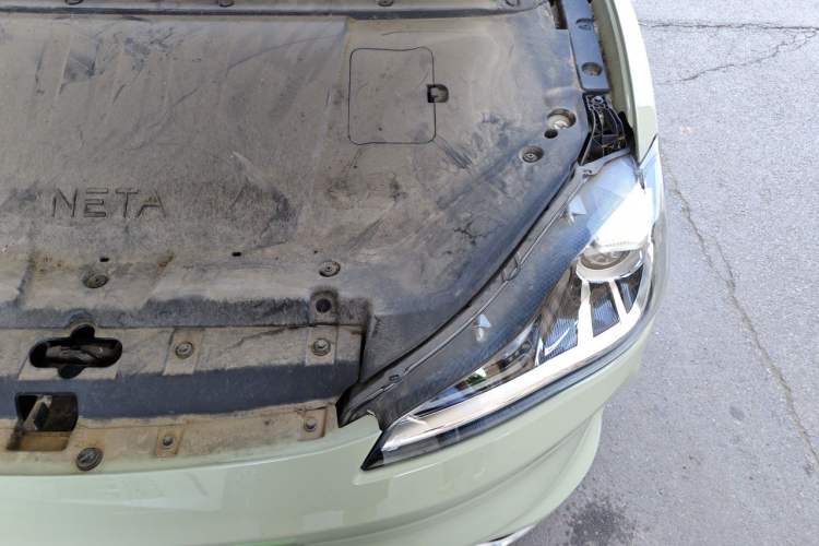 Used NETA V 2022 Chao 400 Lite Engine Bay Left