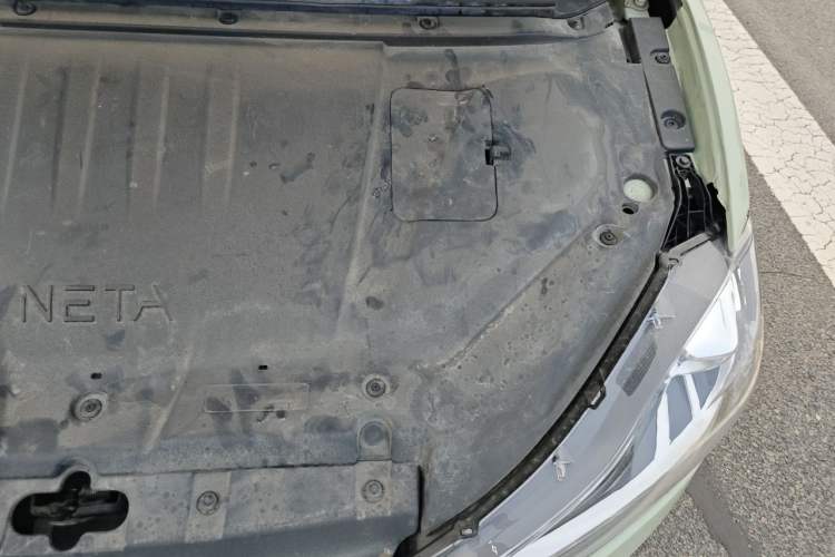 Used NETA V 2022 Chao 400 Lite Engine Bay Left